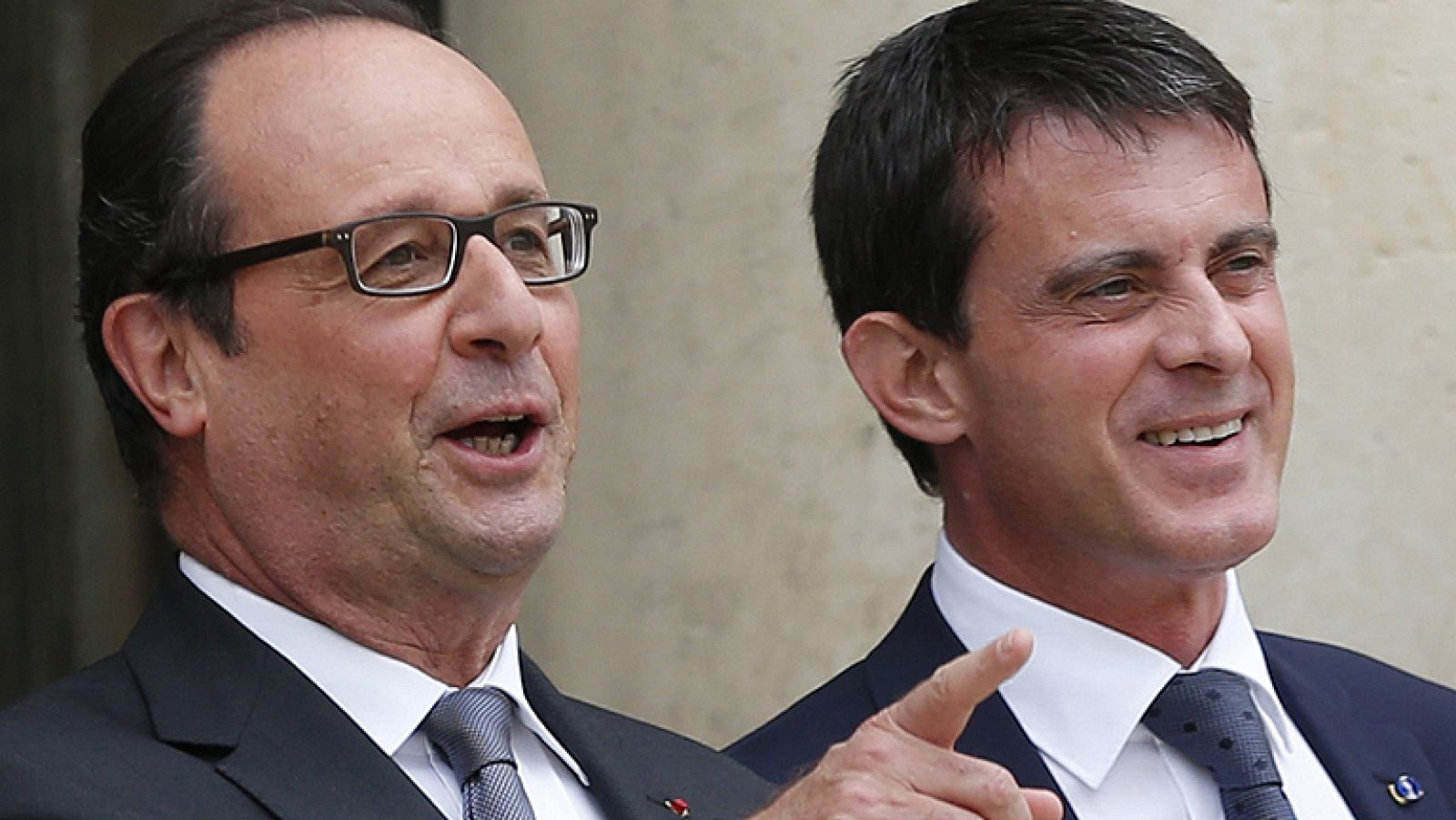 Valls presenta a Hollande la dimisión del Gobierno francés tras las críticas a los recortes - Informativo 24h | Ver