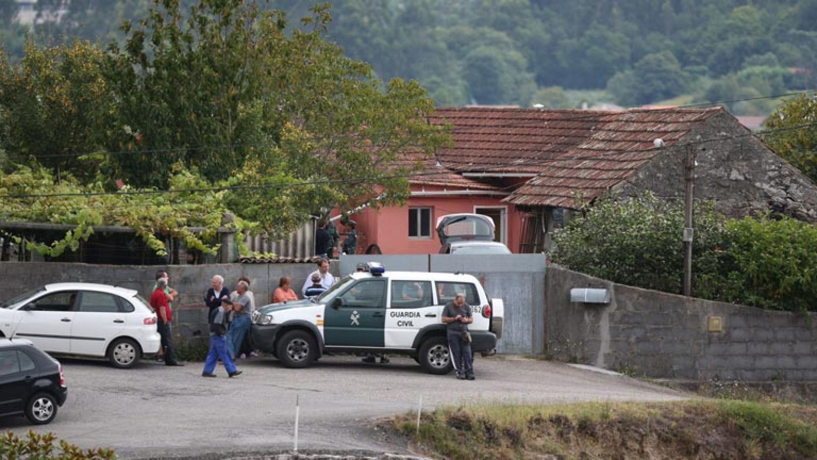 Un hombre mata a su mujer en el municipio pontevedrés de Barro y luego se suicida - Informativo 24h | Ver