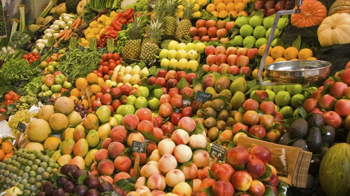 Telediario 1 - Luz verde a la retirada de melocotones y nectarinas con cargo a los fondos aprobados por Bruselas