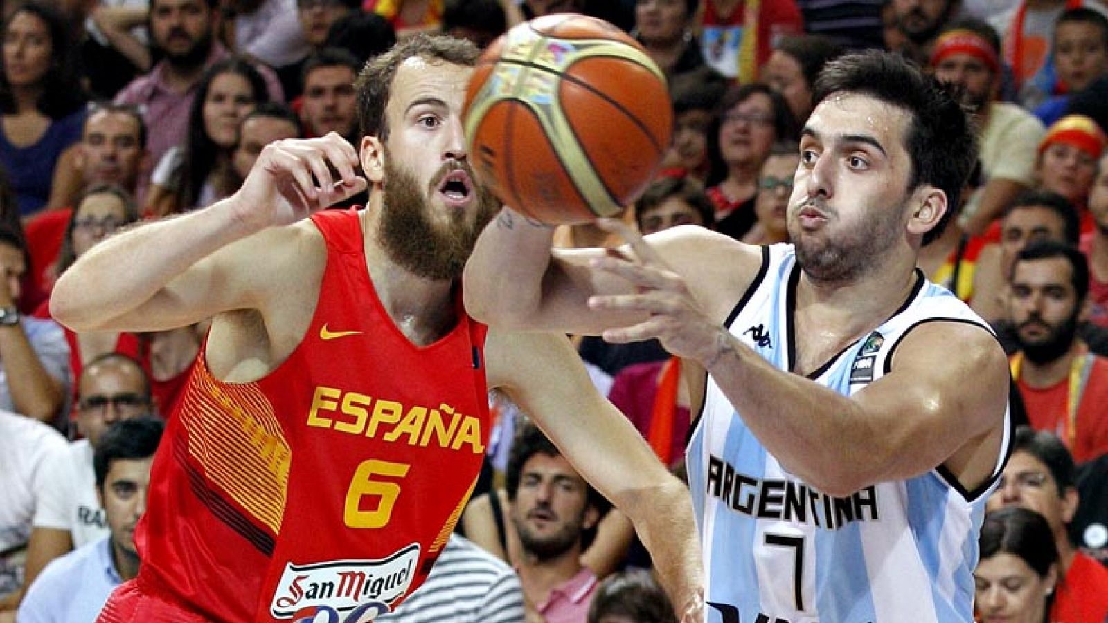 La selección española derrotó a la de Argentina con un contundente 86-53 en un Palacio de los Deportes lleno en el último amistoso de la selección antes del inicio del Mundial, en el que España sumó su octava victoria en ocho duelos ante un rival que