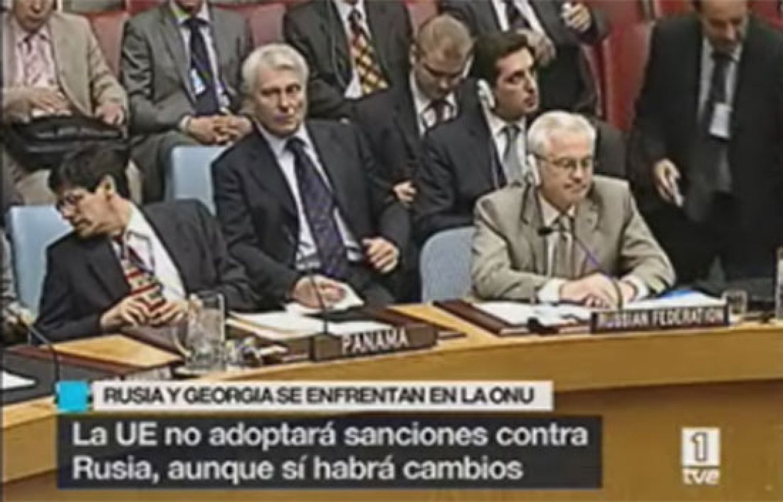 Georgia y Rusia se enfrentaron duramente en una reunión de la ONU anoche. Georgia ha anunciado que rompe sus relaciones diplomáticas con Rusia. La UE no tomará medidas contra Moscú por el momento.