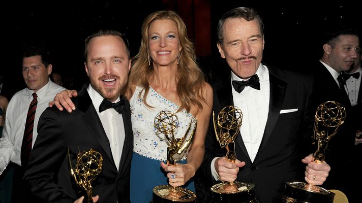 Informativo 24h - 'Breaking Bad' arrasa y 'Modern Family' vuelve a triunfar en los premios Emmy 2014