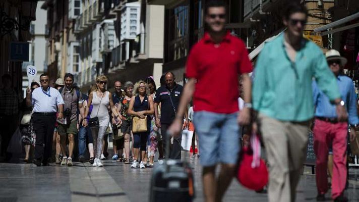 Telediario 1 - El gasto de los turistas internacionales en España creció hasta julio un 7%