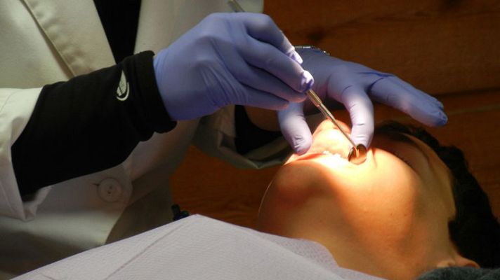 Telediario 1 - Facua denuncia las diferencias de precios entre dentistas