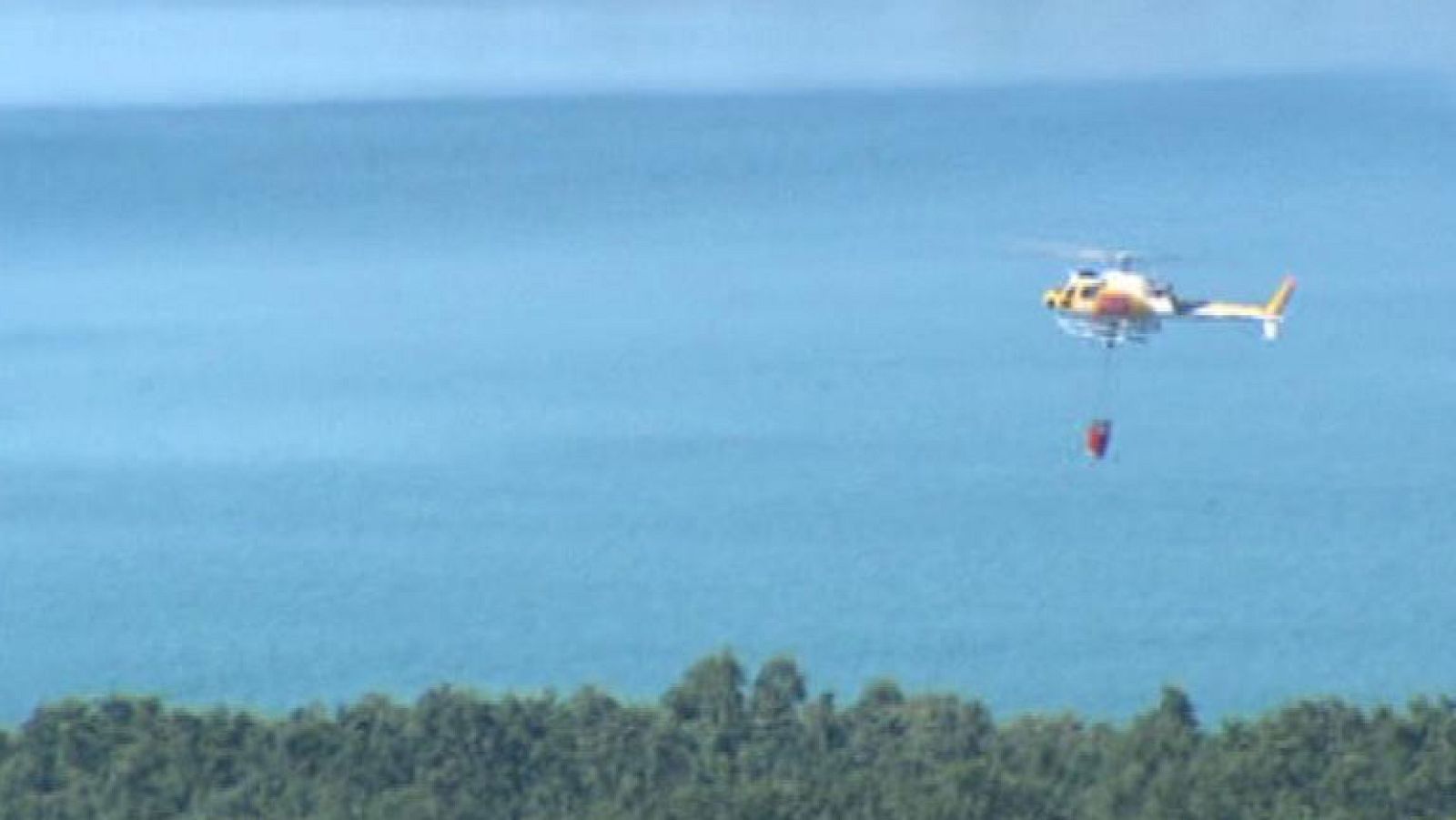 ¿Cómo funciona un helicóptero antiincendios?