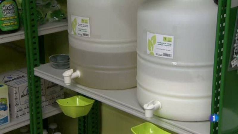 La venda a granel de productes de cosmètica i detergents