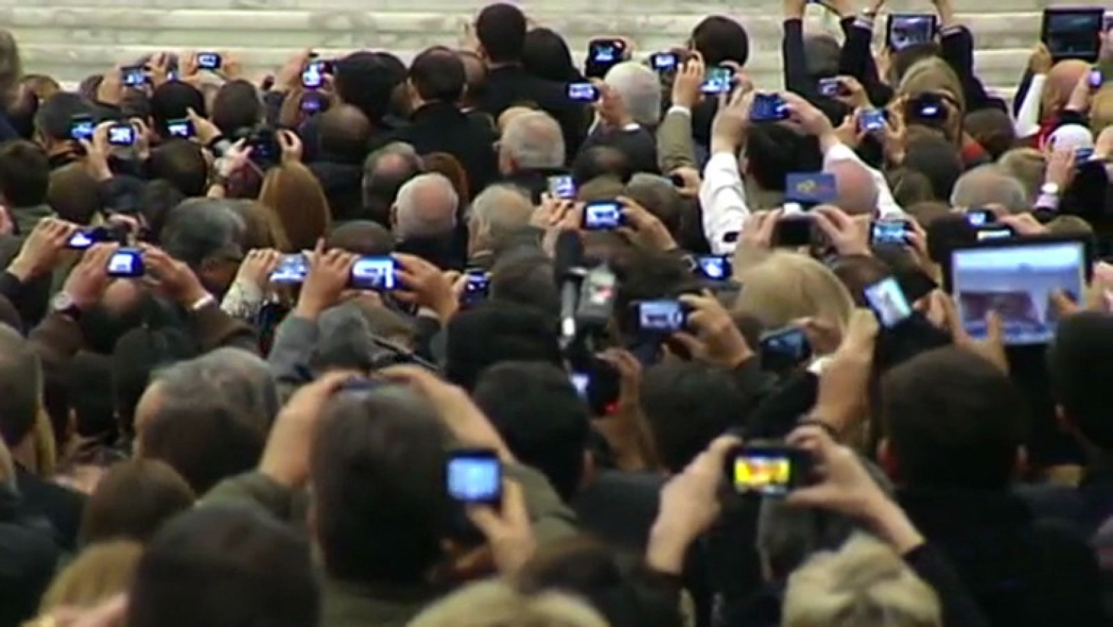 El teléfono móvil, ¿amenaza o aliado del fotoperiodismo?
