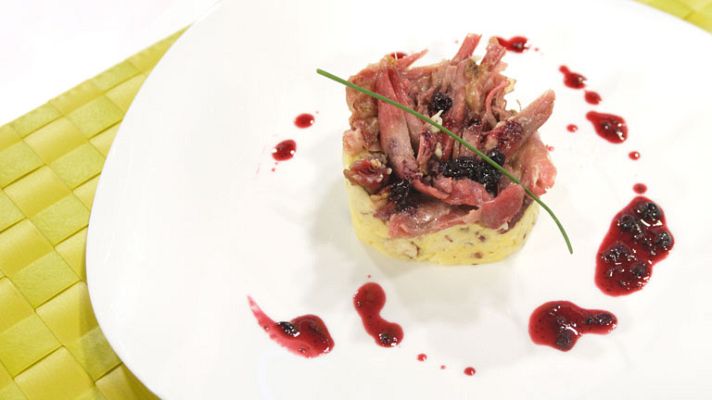 RTVE Cocina - Timbal de confit de pato con parmentier de patata y avellana