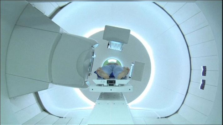 Telediario 1 - La terapia de protones que quieren los padres de Ashya