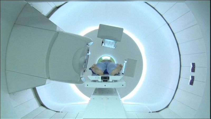 La terapia de protones que quieren los padres del niño británico con tumor