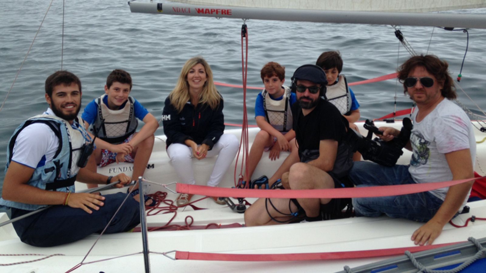 Navegar a vela: un juego de niños en el mar