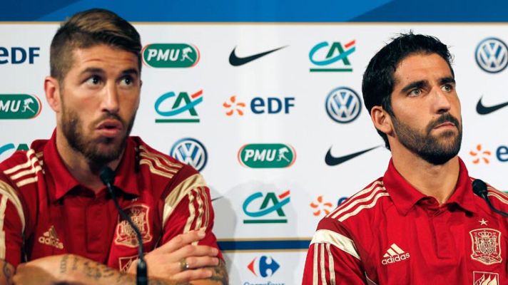 Telediario 1 - Ramos: "Del Bosque, el mejor para afrontar el nuevo ciclo"