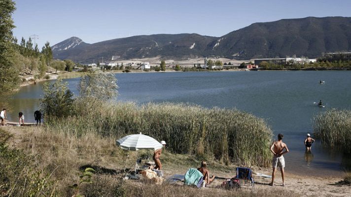 El tiempo - Tormentas en Pirineos y sistema Ibérico, temperaturas sin cambios