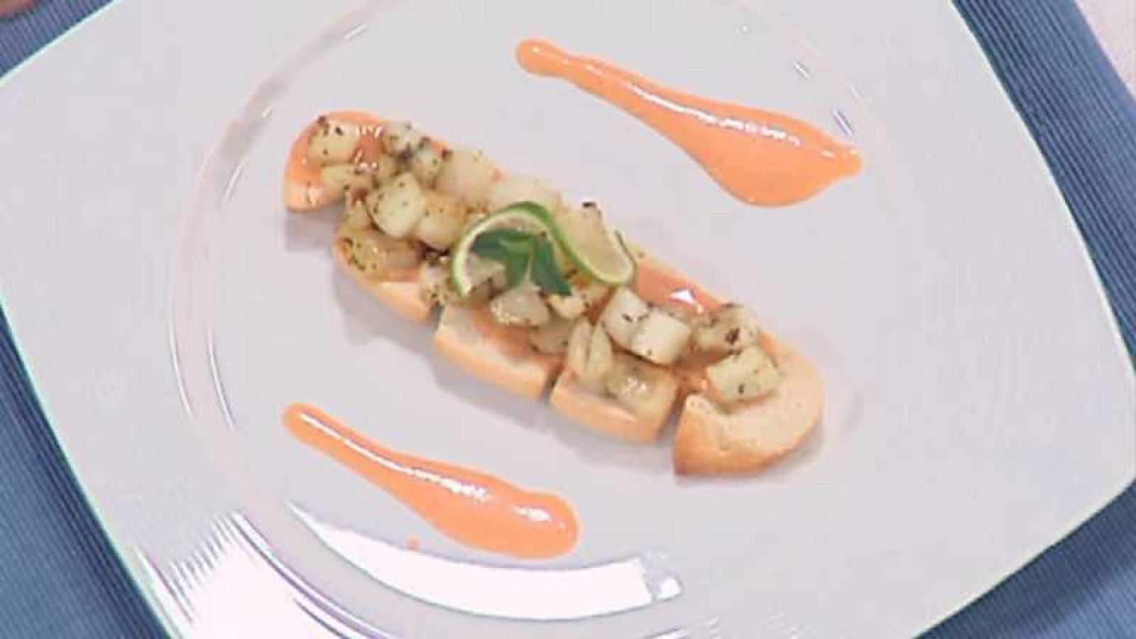 Cocina con Sergio - Tosta de sepia salteada al ajo tostado con salsa de frutos secos - Ver ahora