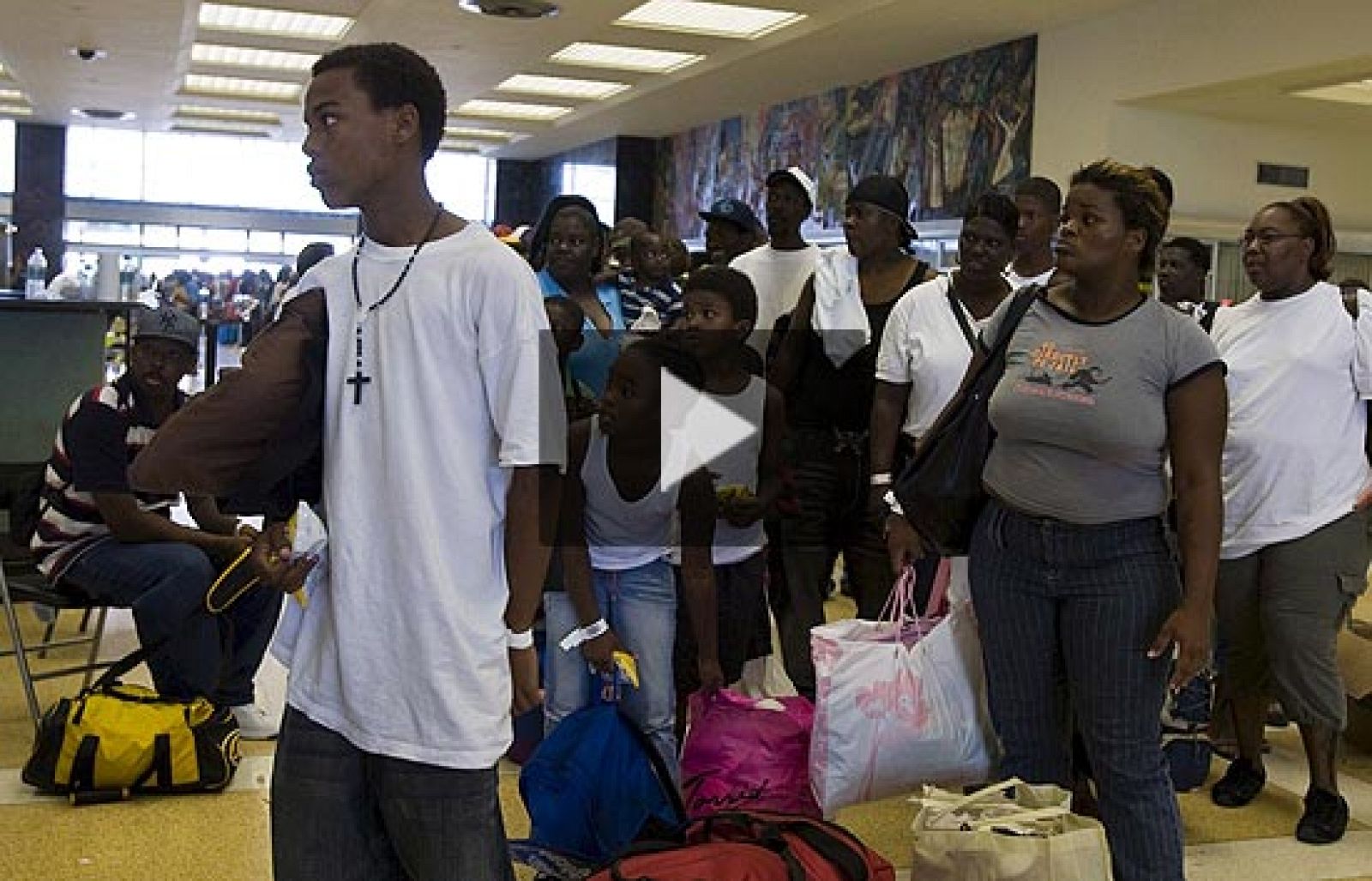 Evacúan Nueva Orleans ante la amenaza del Gustav tras su paso por Cuba | Ver