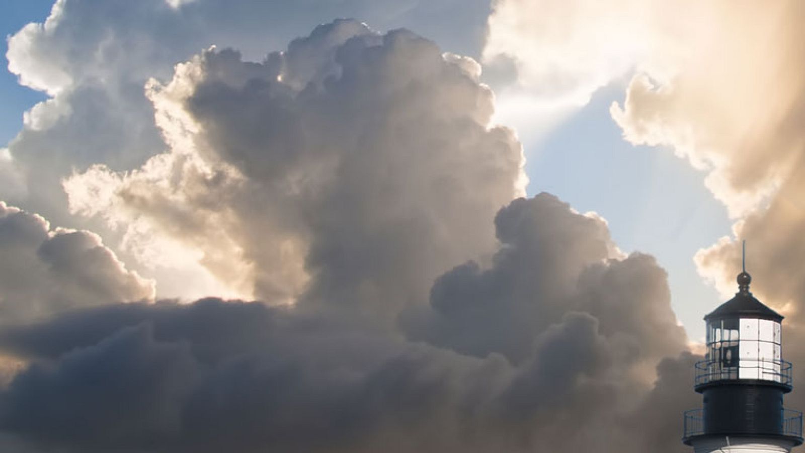 Cielo muy nuboso en Galicia, en la cordillera Cantábrica y en el sistema Ibérico