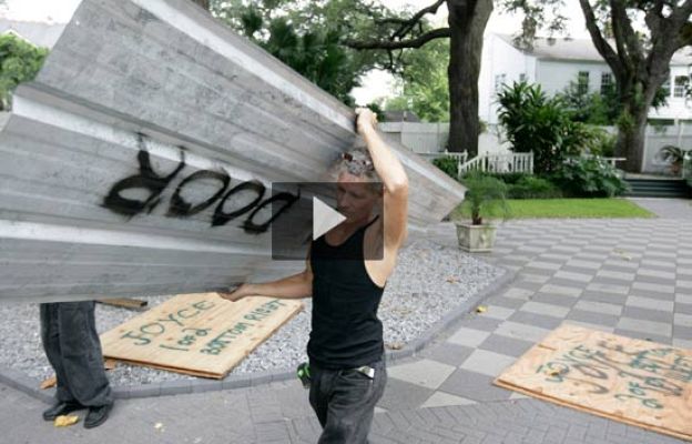  - Toque de queda en Nueva Orleans