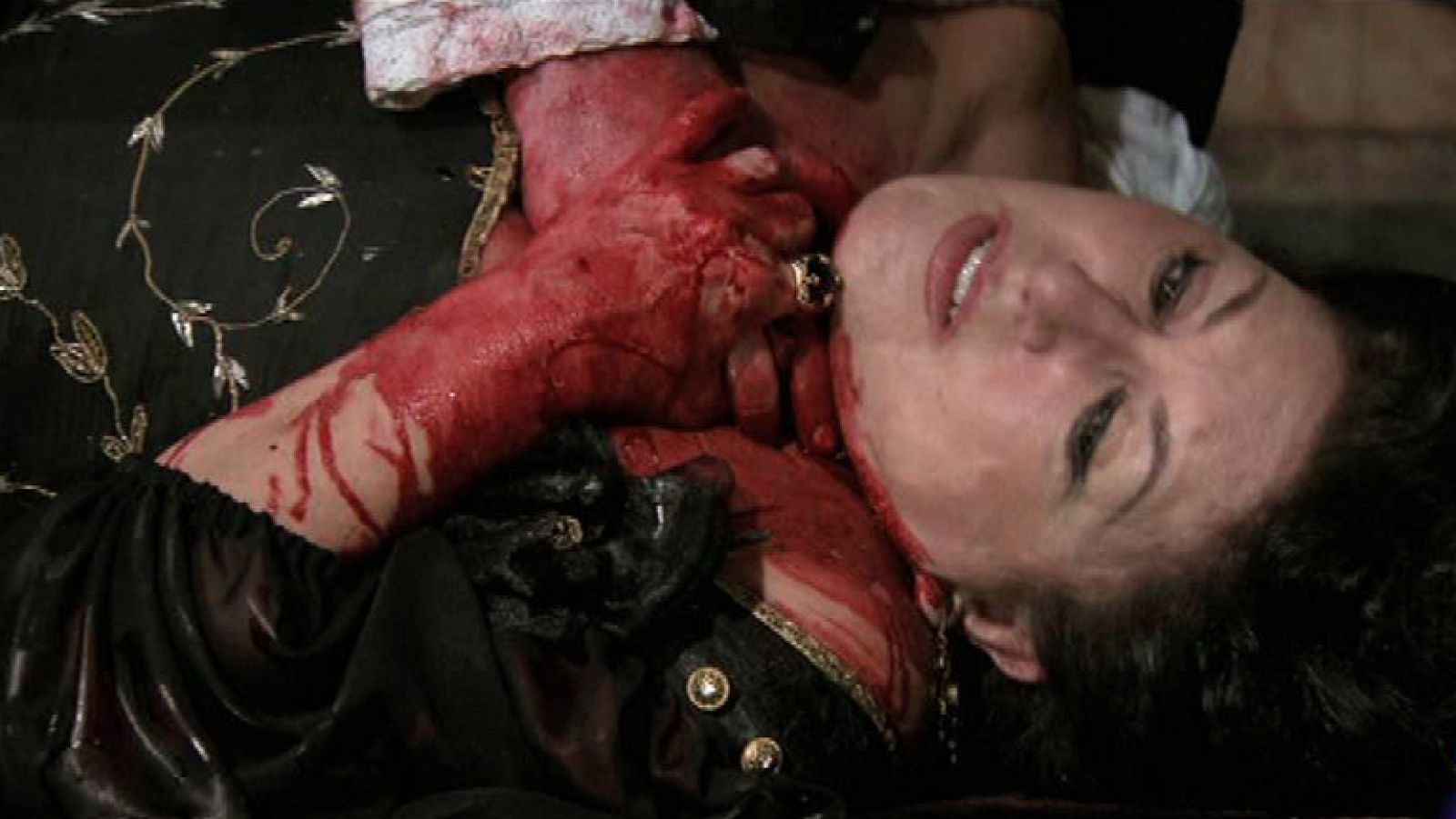 Águila Roja - El minuto de oro del capítulo 70 | Ver