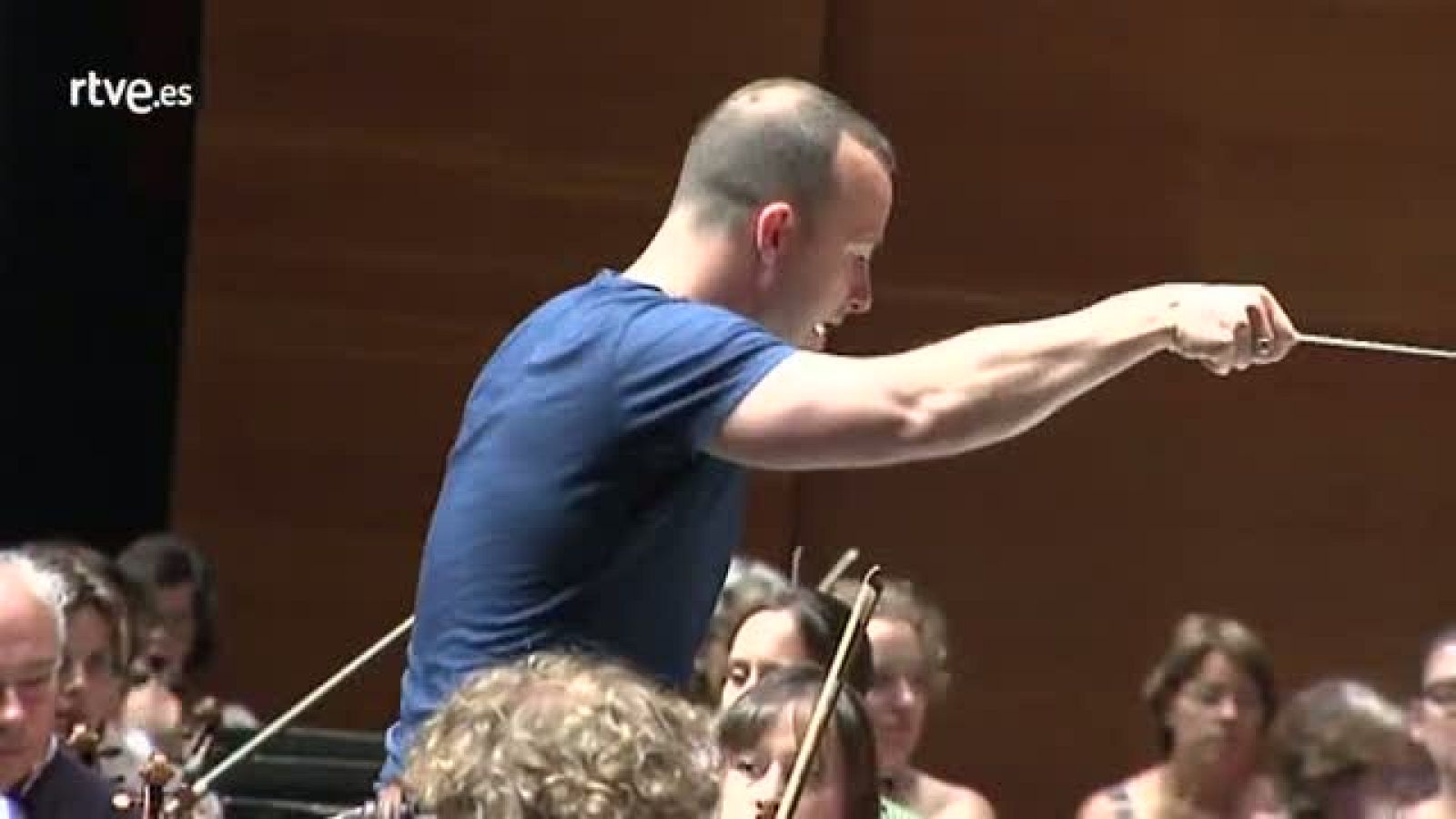 Atención obras - El Orfeón Donostiarra ensaya el Requiem de Verdi