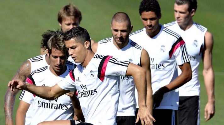 Telediario 1 - El Madrid tiene dudas en defensa y el Atlético en ataque