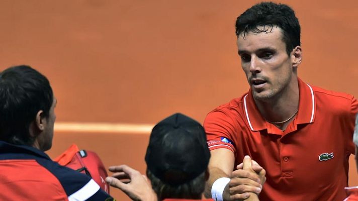 Telediario 1 - Brasil y España empatan; el dobles será una batalla