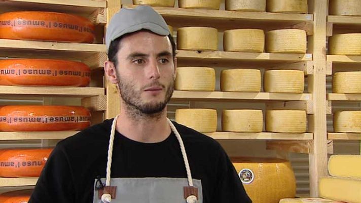 Telediario 1 - Concluye en Vitoria el Segundo Encuentro de Quesos Artesanos