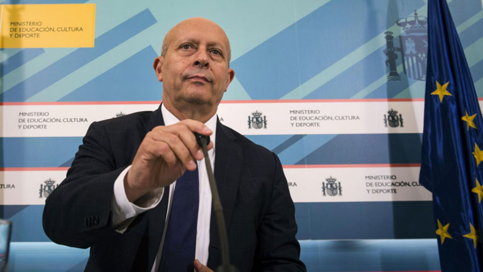 El curso pasado se repartieron 75 millones de euros menos en becas