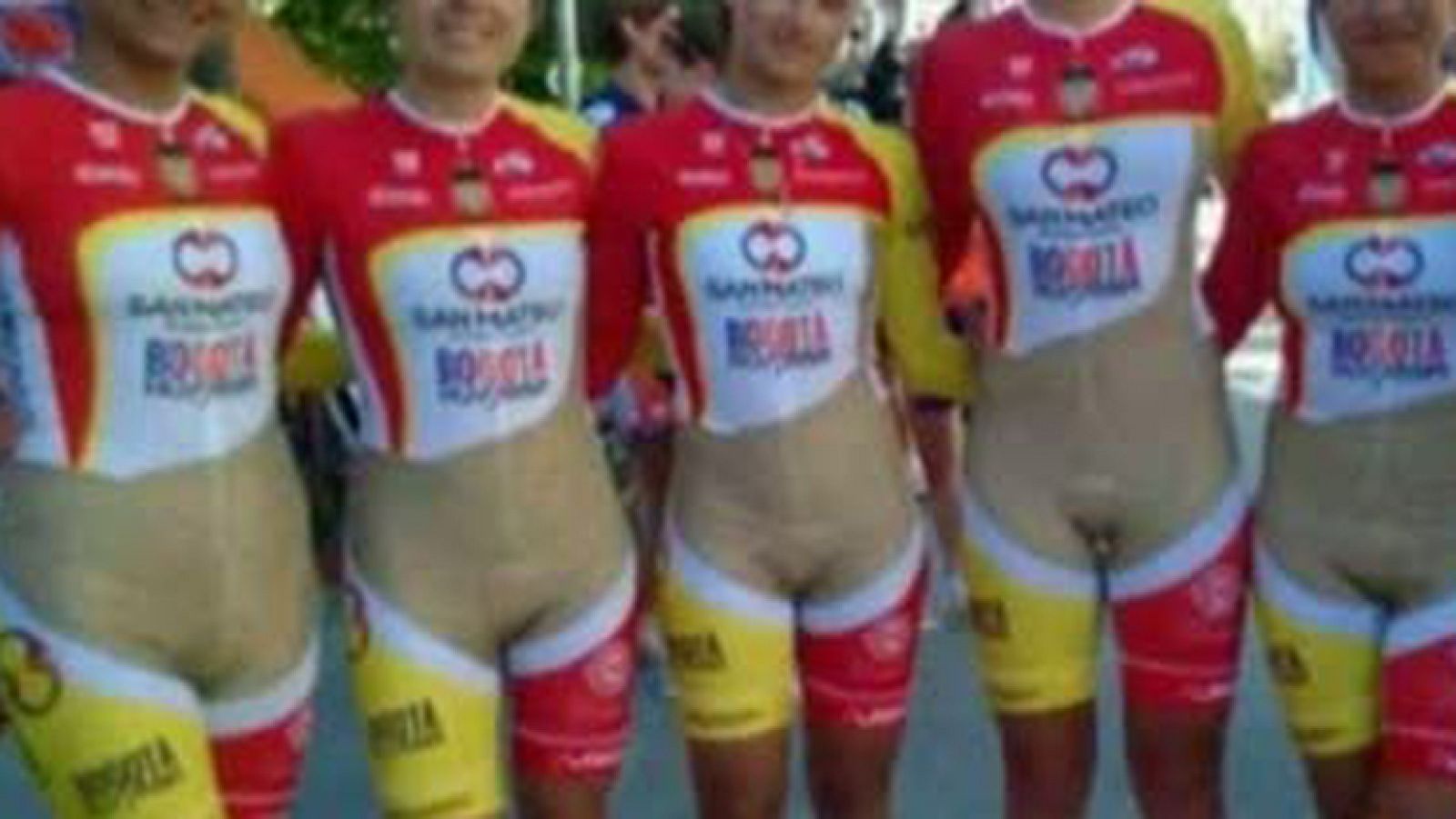 Un maillot de dudoso gusto provoca críticas en Colombia