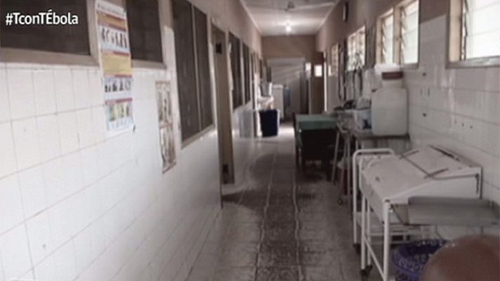 T con T - Visita al hospital de Makeni