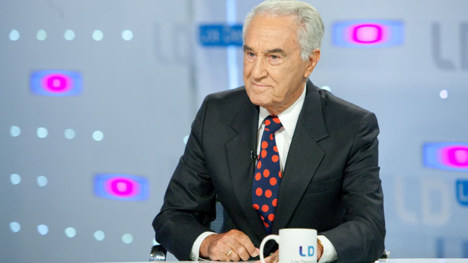 JOSÉ MARÍA CARRASCAL: "Me asusta que los jóvenes se hayan desacostumbrado a leer periódicos"