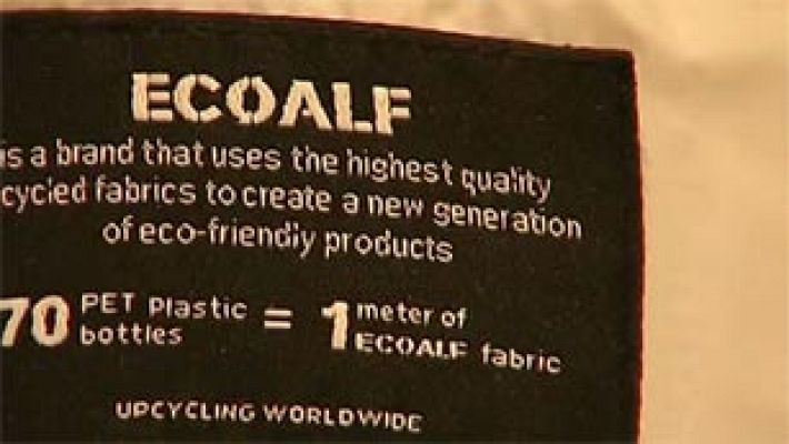 Telediario 1 - Nuevas firmas de ropa transforman los residuos en material para tejidos