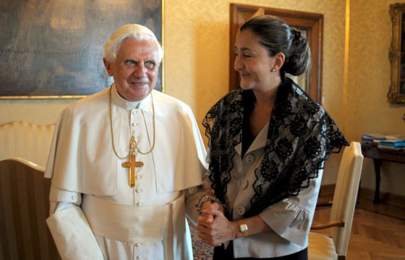 Benedicto XVI ha recibido a Ingrid Betancourt en Castel Gandolfo
