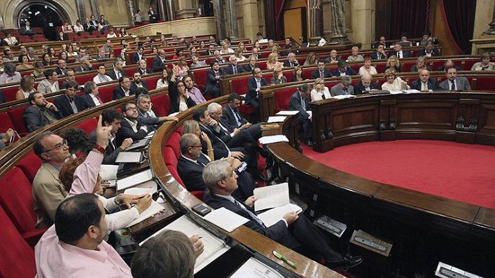 Telediario 1 - El Parlament apoya la consulta soberanista