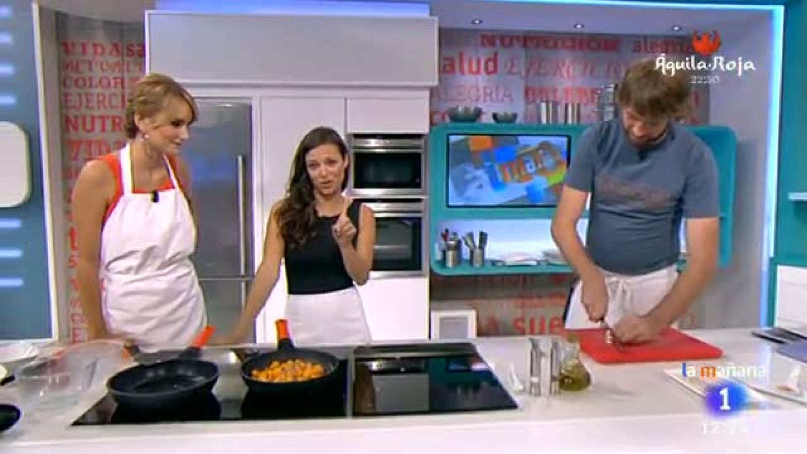 Elisa Mouliaá: "Hoy tengo una escena picante con Nuño (Patrick Criado)" - Águila Roja | Ver