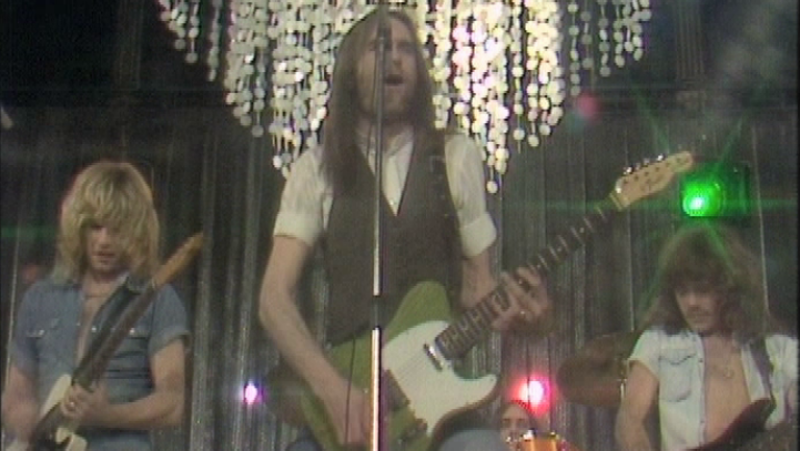 Cachitos de Hierro y Cromo: Status Quo 'Rocking all over the World"