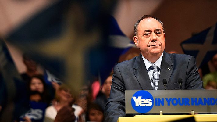 Telediario 1 - Salmond anuncia su dimisión como líder del SNP y ministro principal escocés
