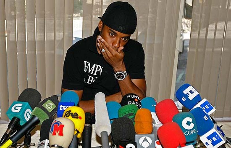 Ramón Calderon, presidente del Real Madrid, ha comentado que Robinho incluso se planteó dejar de jugar si no salía del club.