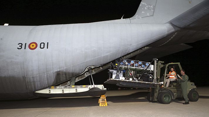 Telediario 1 - El avión que traslada a Manuel García a Madrid ha salido ya