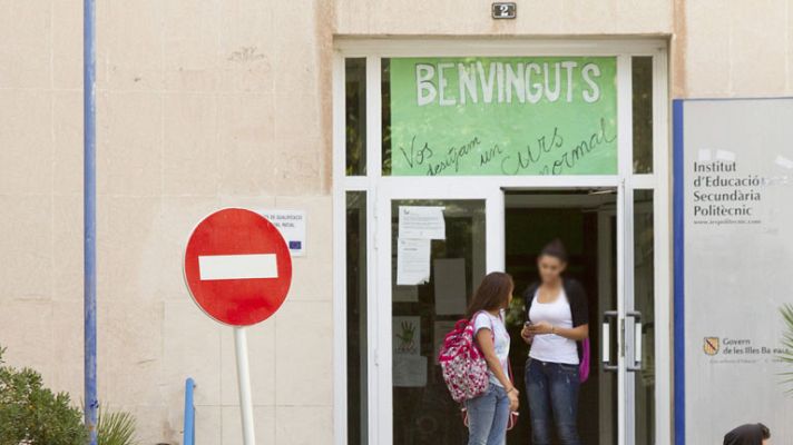 Telediario 1 - Declaran nulo el decreto que regula el trilingüismo