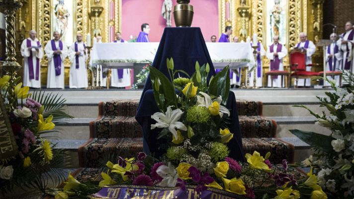 Telediario 1 - Último adiós al misionero español Manuel García Viejo