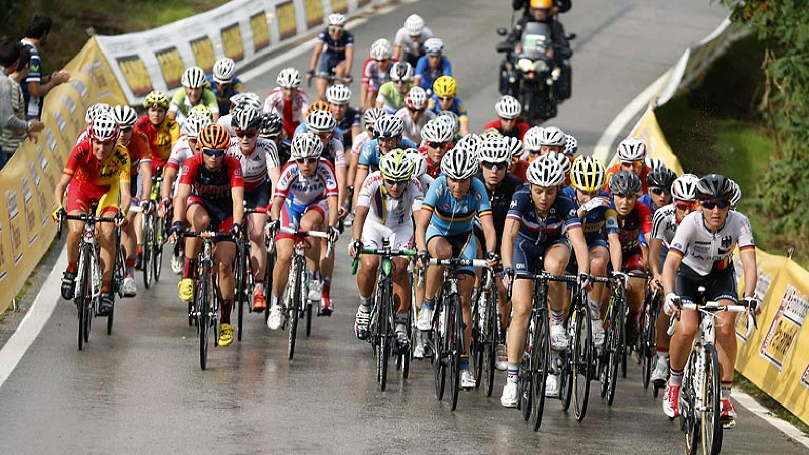 El Mundial, la única de las grandes pruebas en las que no se usa pinganillo