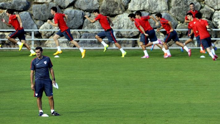 Telediario 1 - El Athletic viaja a Bielorrusia para sumar los tres primeros puntos