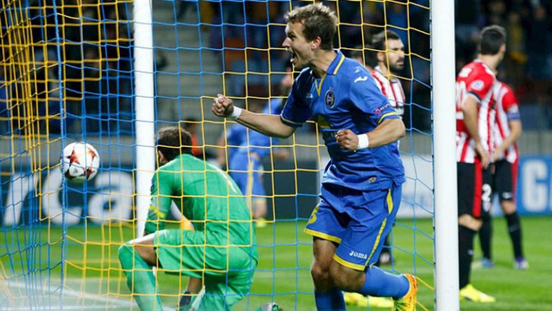 Polyakov no perdona a puerta vacía (1-0) | Ver