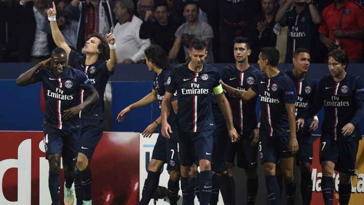 Champions League - David Luiz adelanta al PSG en jugada a balón parado (1-0)