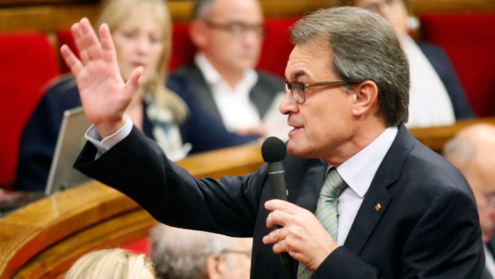 La Generalitat pide el "levantamiento inmediato" de la suspensión de la consulta