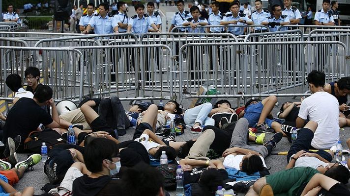 Telediario 1 - Los estudiantes mantienen la protesta en Hong Kong