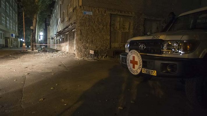 Telediario 1 - Muere un empleado de Cruz Roja en un bombardeo en Donetsk