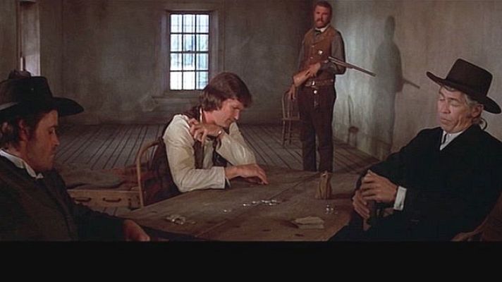 Universo UNED - Desacoplados VI. Intentar sobrevivir en los márgenes.