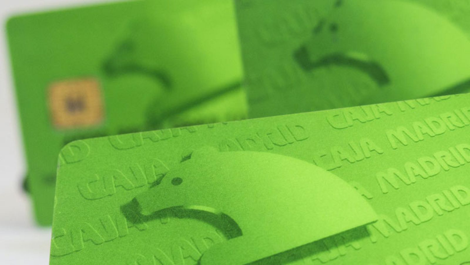 El escándalo de las tarjetas opacas de Caja Madrid provoca cuatro nuevos ceses