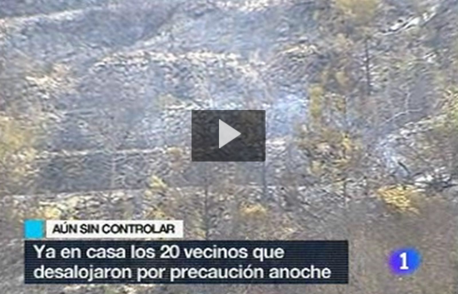 En Alicante, en Llíber, los bomberos han trabajado durante toda la noche en la Sierra de Mariola para apagar un incendio | Ver